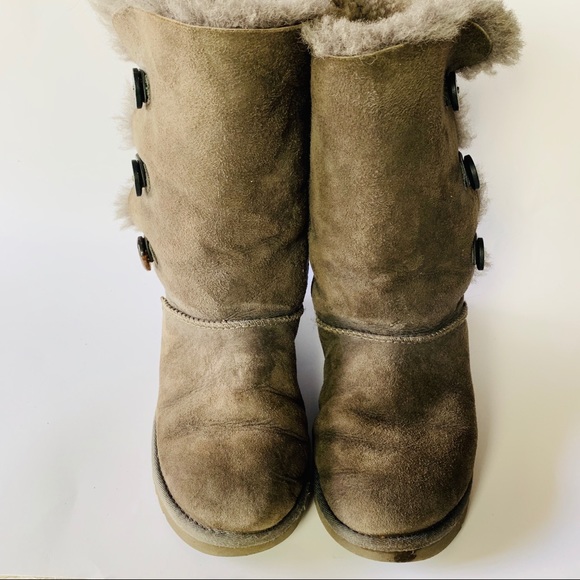 Ugg Bailey Boots - Picture 2 of 7